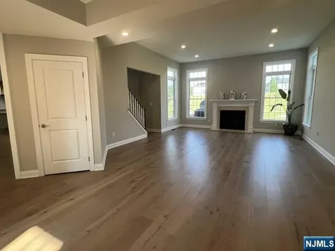 15 Roxbury Road Mahwah NJ 07430