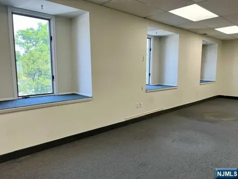 385 Clinton Avenue Wyckoff NJ 07481