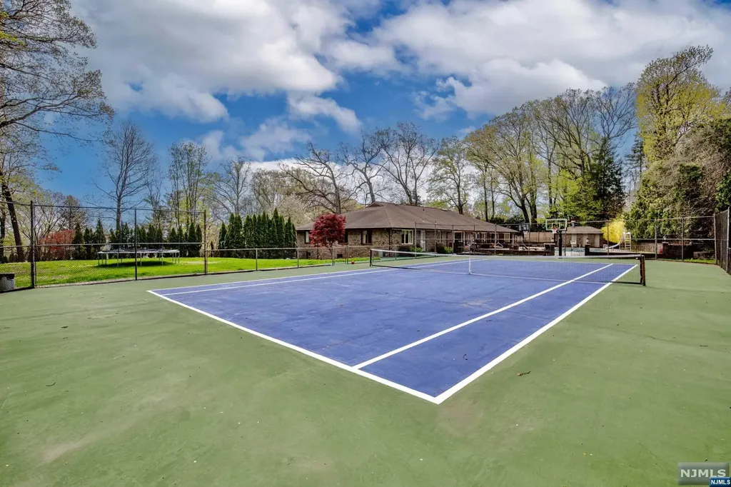 131 Sunrise Drive Hawthorne NJ 07506