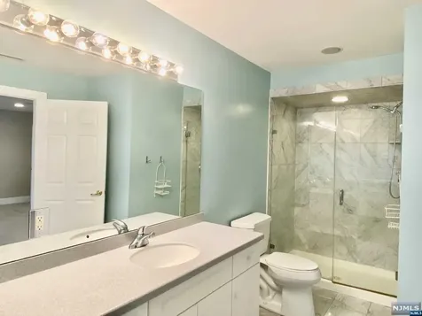 125 Stonegate Trail Cresskill NJ 07626