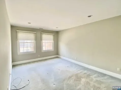 125 Stonegate Trail Cresskill NJ 07626