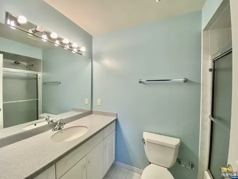 125 Stonegate Trail Cresskill NJ 07626
