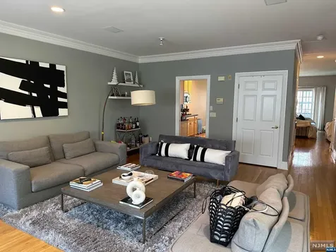 125 Stonegate Trail Cresskill NJ 07626