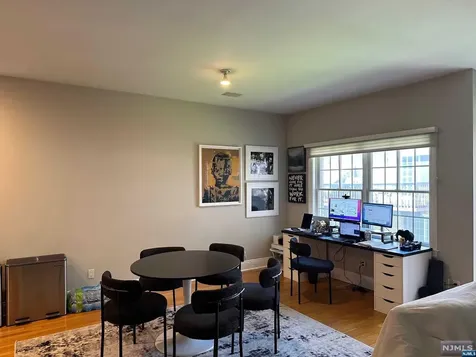 125 Stonegate Trail Cresskill NJ 07626