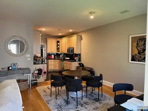 125 Stonegate Trail Cresskill NJ 07626