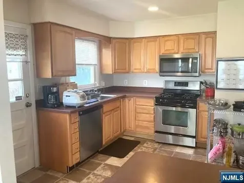 98 Cortland Place Tenafly NJ 07670