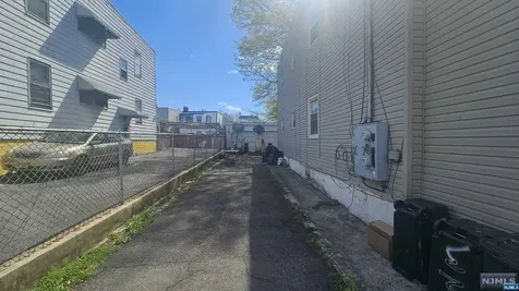 23 Grove Terrace Irvington NJ 07111