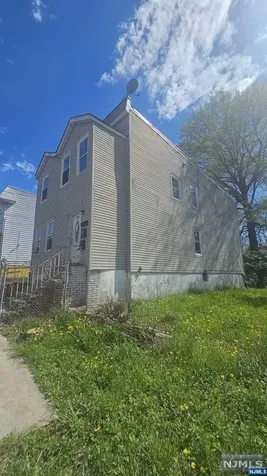 23 Grove Terrace Irvington NJ 07111