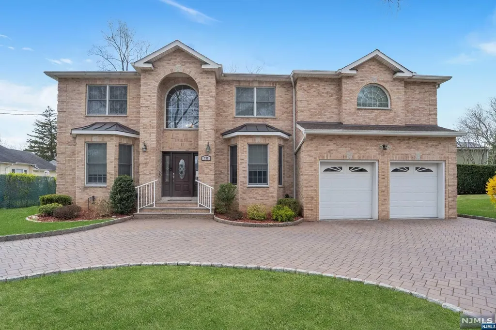 779 Highland Avenue Paramus NJ 07652