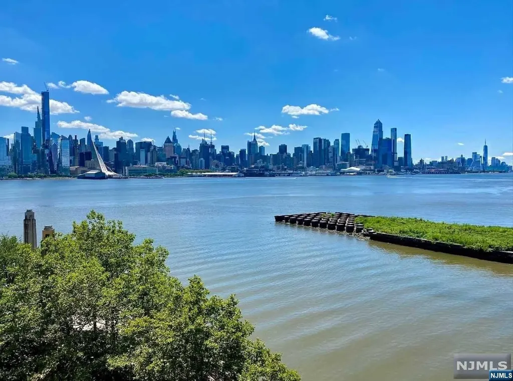 22 Avenue At Port Imperial West New York NJ 07093