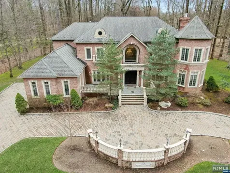 35 Cheryll Lane Old Tappan NJ 07675