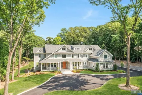 789 Colonial Road Franklin Lakes NJ 07417