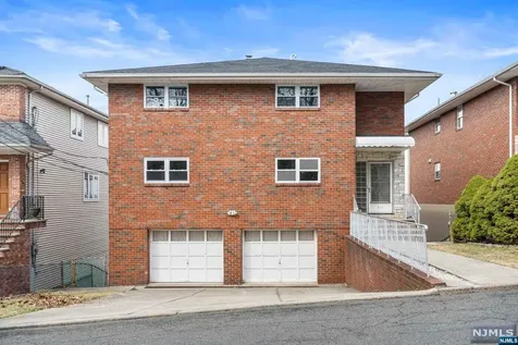 465 5th Street Palisades Park NJ 07650