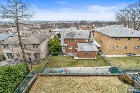465 5th Street Palisades Park NJ 07650