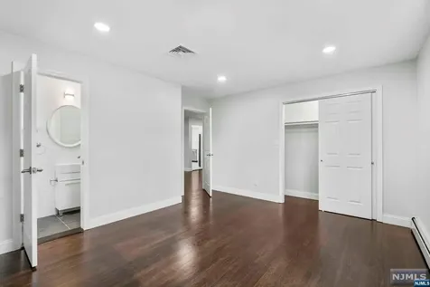 465 5th Street Palisades Park NJ 07650