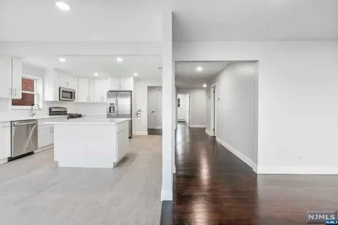 465 5th Street Palisades Park NJ 07650