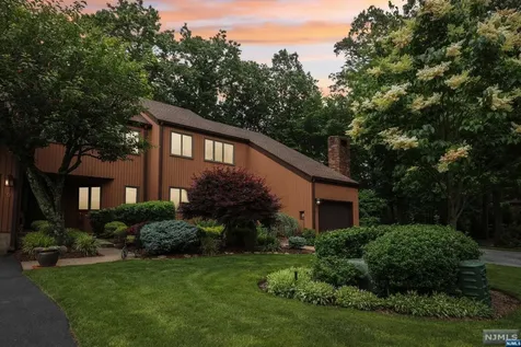 21 Indian Field Court Mahwah NJ 07430