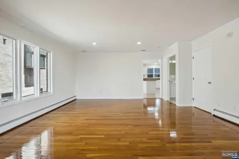 460 1st Street Palisades Park NJ 07650
