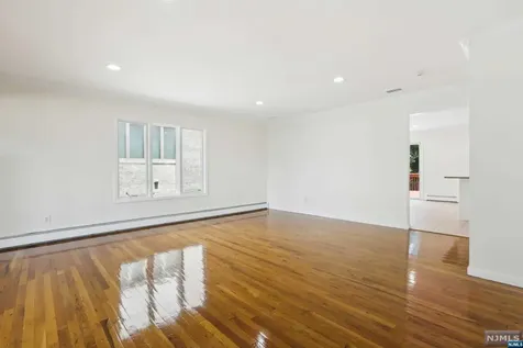 460 1st Street Palisades Park NJ 07650