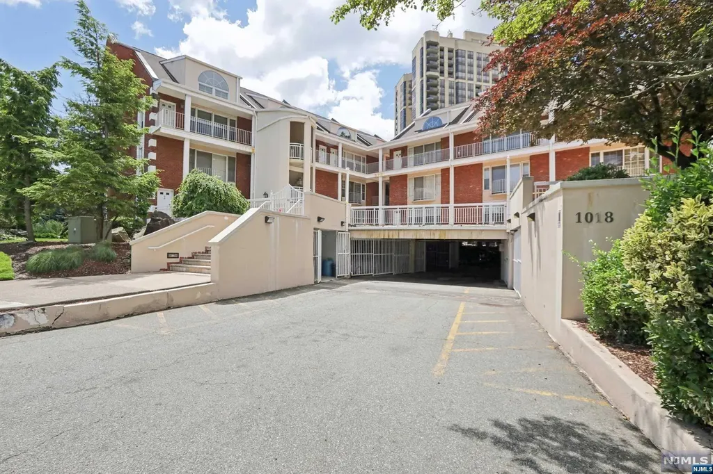 1018 Palisade Avenue Fort Lee NJ 07024