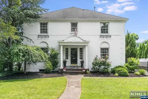 454 Rock Road Glen Rock NJ 07452