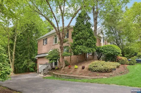 3 Summer Hill Road Wayne NJ 07470