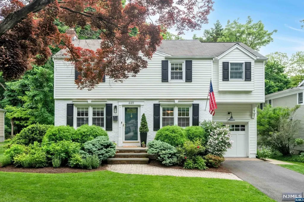 449 Upper Boulevard Ridgewood NJ 07450