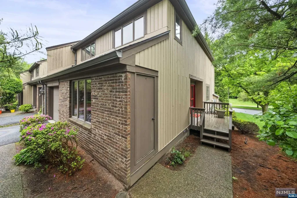 76 Cummings Court Mahwah NJ 07430