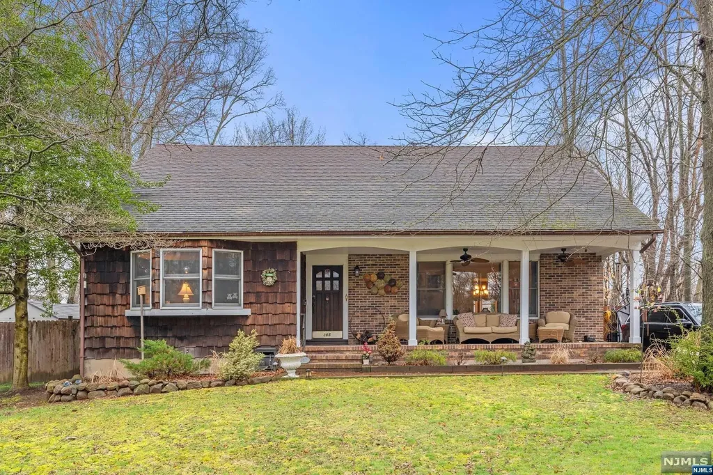 385 Sunset Road River Vale NJ 07675