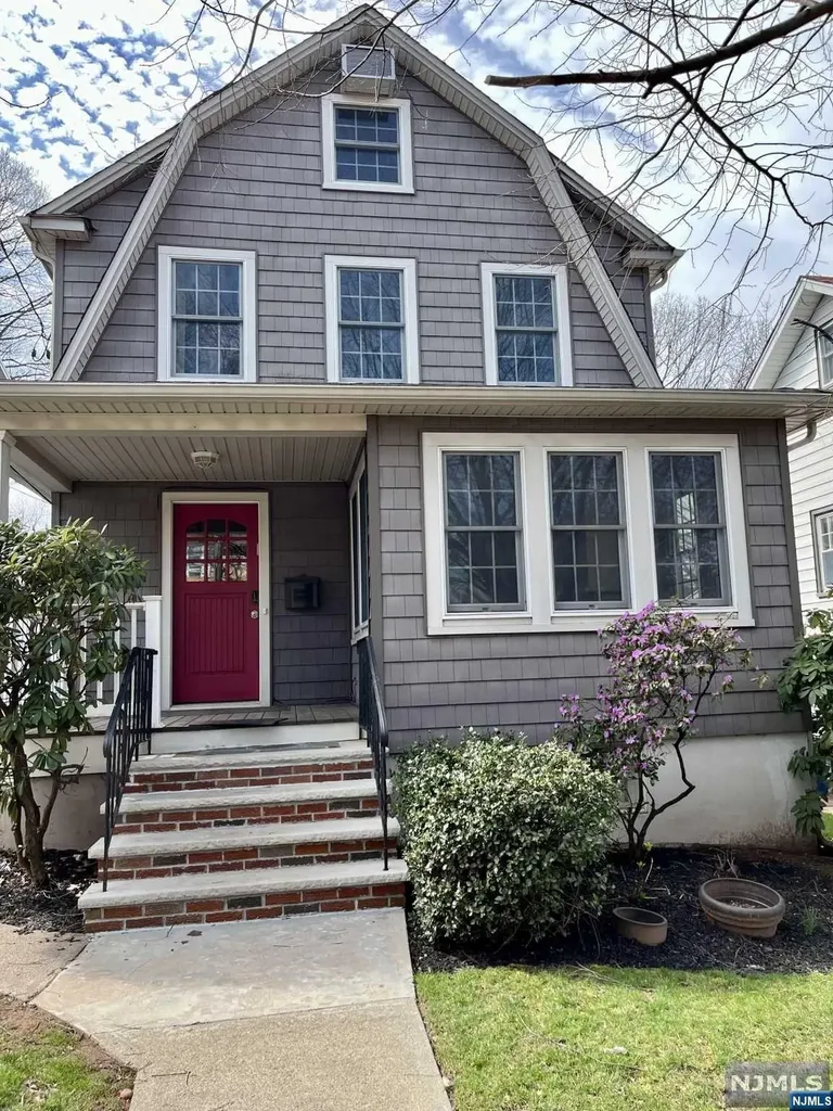 528 Terhune Street Teaneck NJ 07666