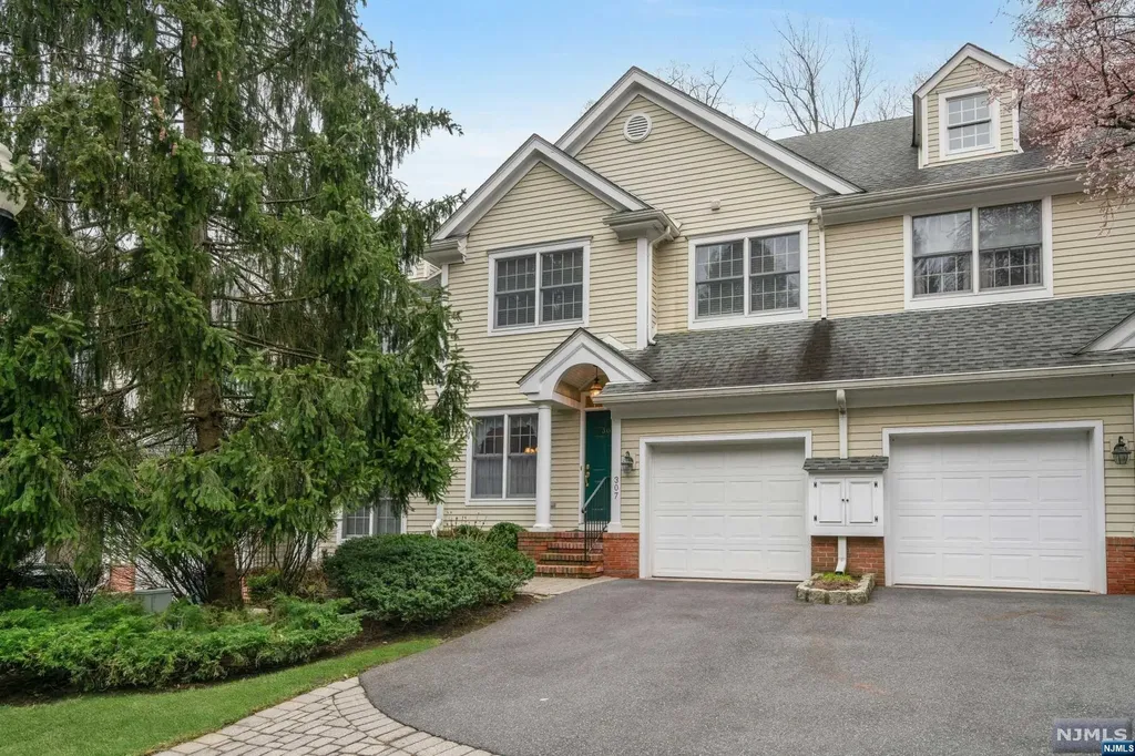 307 Huntington Court Wyckoff NJ 07481