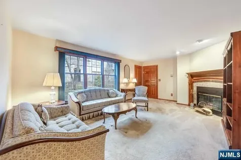 10 Fallsbridge Drive Totowa NJ 07512