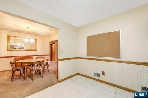 10 Fallsbridge Drive Totowa NJ 07512
