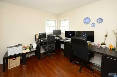 472 Hunter Road Ridgewood NJ 07450