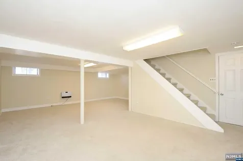 472 Hunter Road Ridgewood NJ 07450