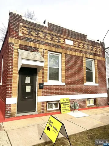 51 Home Place Lodi NJ 07644
