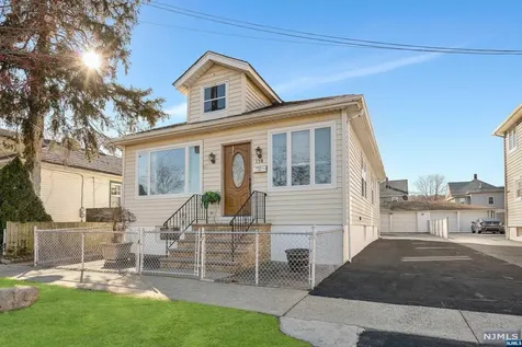 138 Grand Avenue Hawthorne NJ 07506