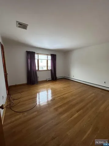 13 Susan Court Elmwood Park NJ 07407