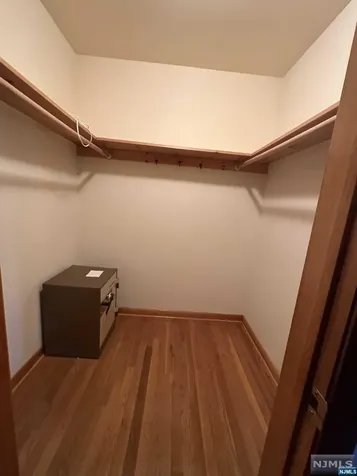 13 Susan Court Elmwood Park NJ 07407