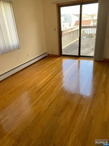 13 Susan Court Elmwood Park NJ 07407