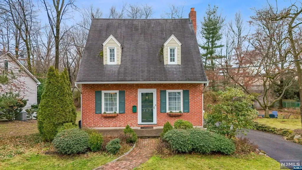 307 Boulevard Glen Rock NJ 07452