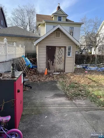 734 Ridge Street Newark NJ 07104