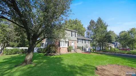 27 Linden Road Ho-ho-kus NJ 07423