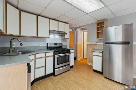 86 Steuben Street East Orange NJ 07018
