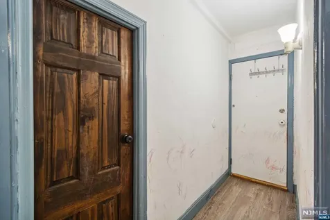 86 Steuben Street East Orange NJ 07018