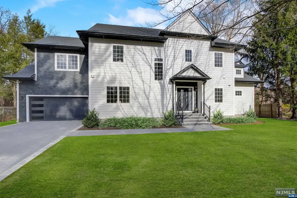 109 Arbor Drive Ho-ho-kus NJ 07423