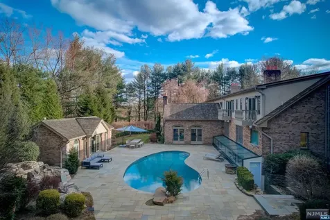 2 Toboggan Ridge Road Saddle River NJ 07458