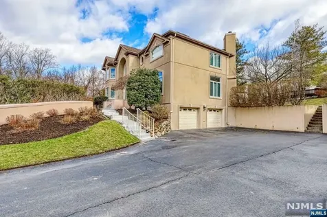 302 Daffodil Drive Norwood NJ 07648