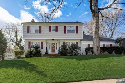 38 Bryden Place Ridgewood NJ 07450