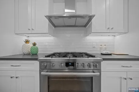 147 Central Avenue Old Tappan NJ 07675